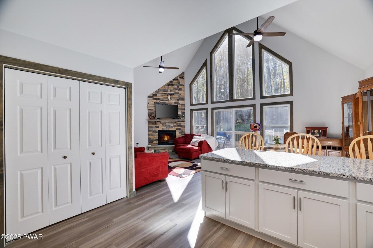 1121 Cobblewood Rd - Photo 7 of 37