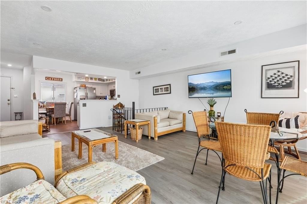 9 Cantamar Ct - Photo 4 of 36