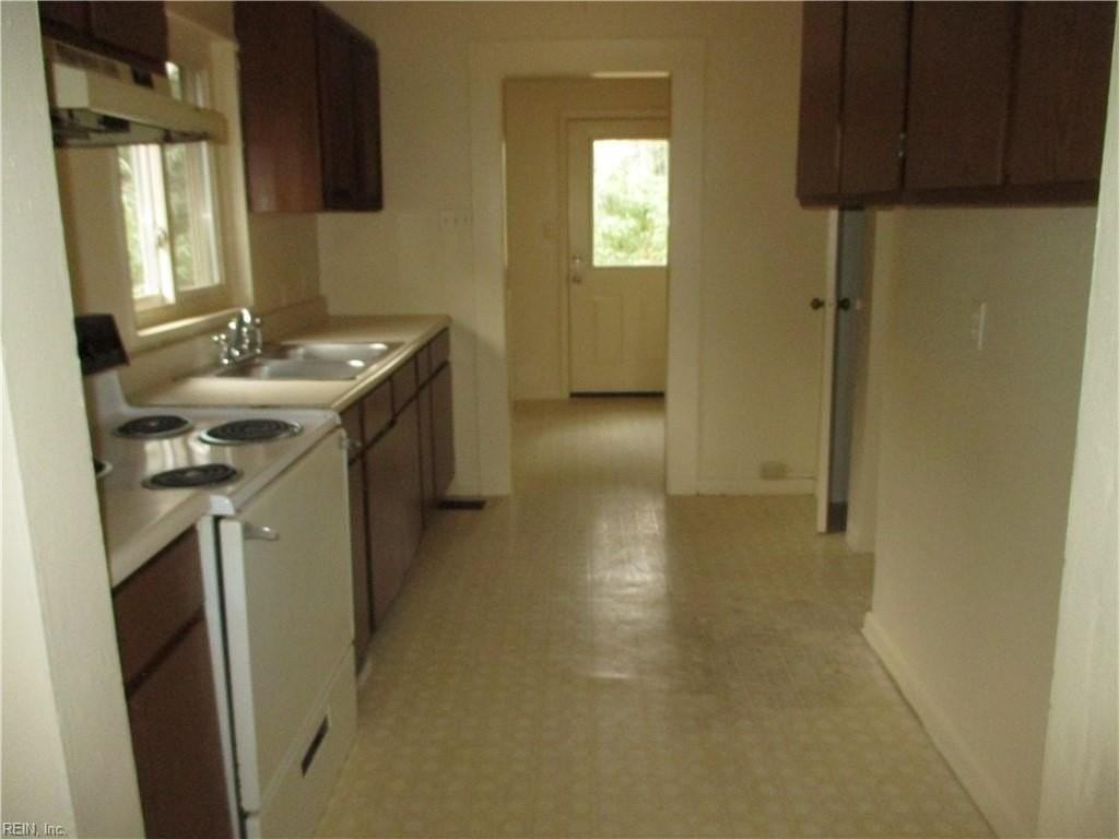 141 Maxwell Ln - Photo 6 of 14