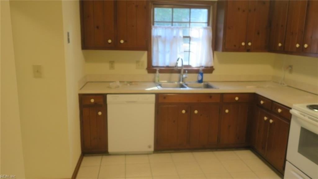 156 Sloane Pl - Photo 5 of 12