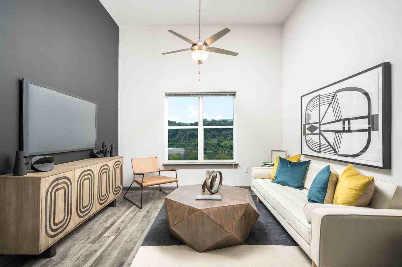 Riverwalk at Cameron Harbor - Photo 4 of 33