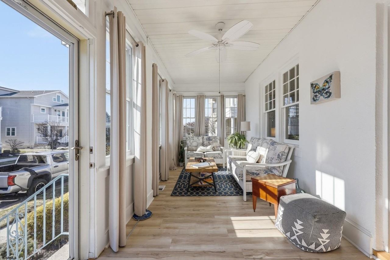 115 N Sumner Ave - Photo 3 of 33