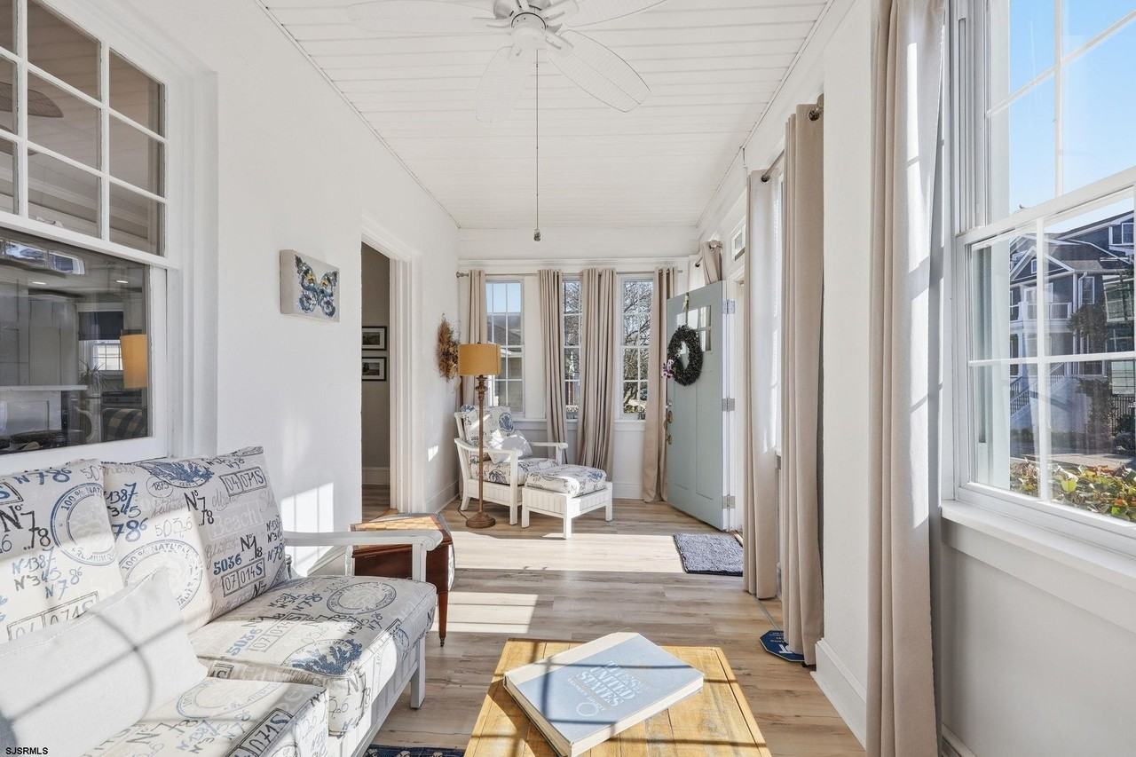 115 N Sumner Ave - Photo 4 of 33