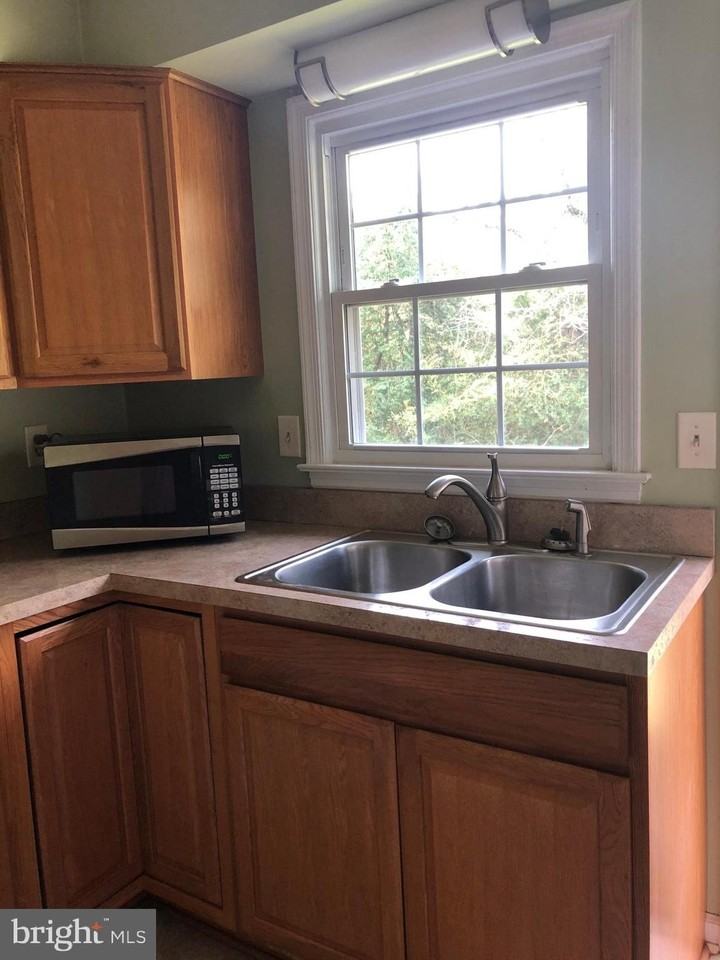 14296 Springfield Ln - Photo 3 of 10