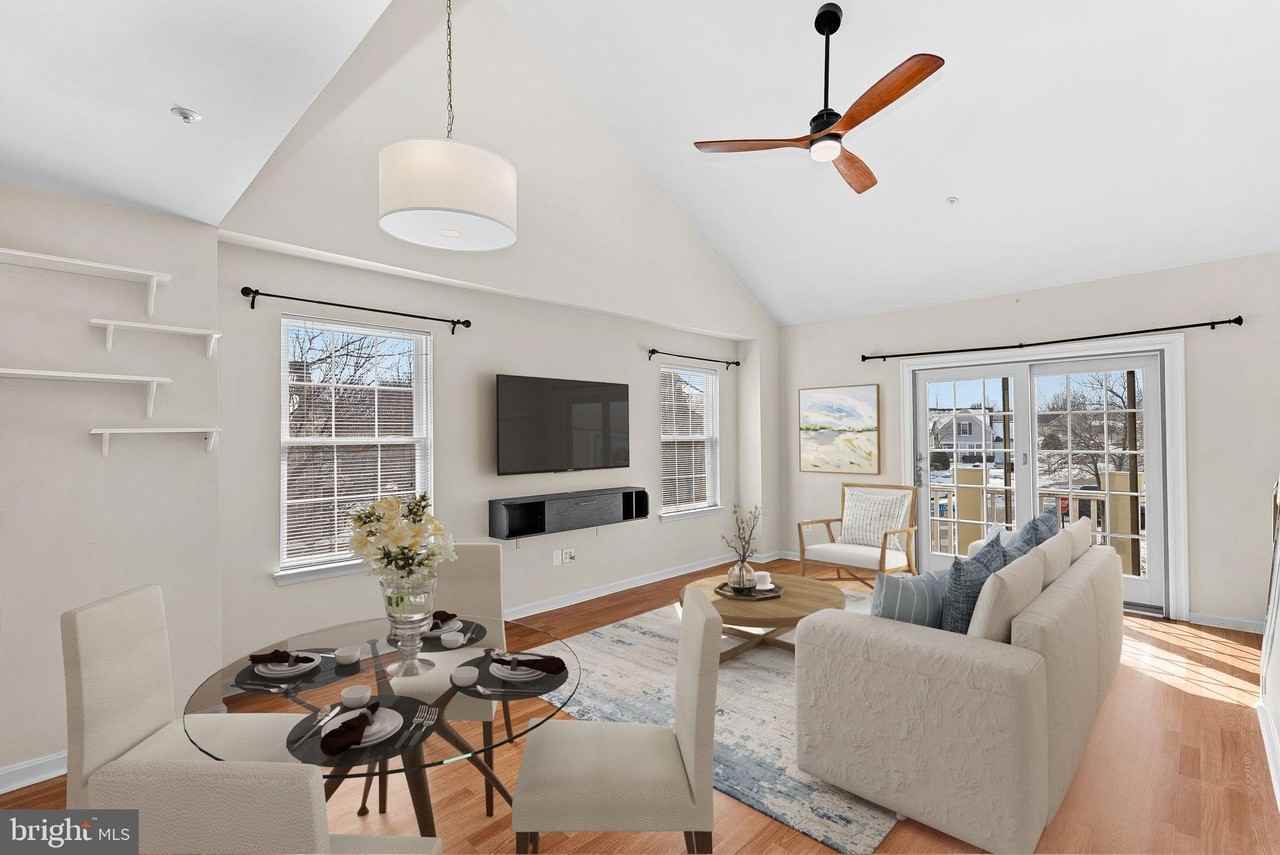 43374 Greyswallow Ter - Photo 4 of 44