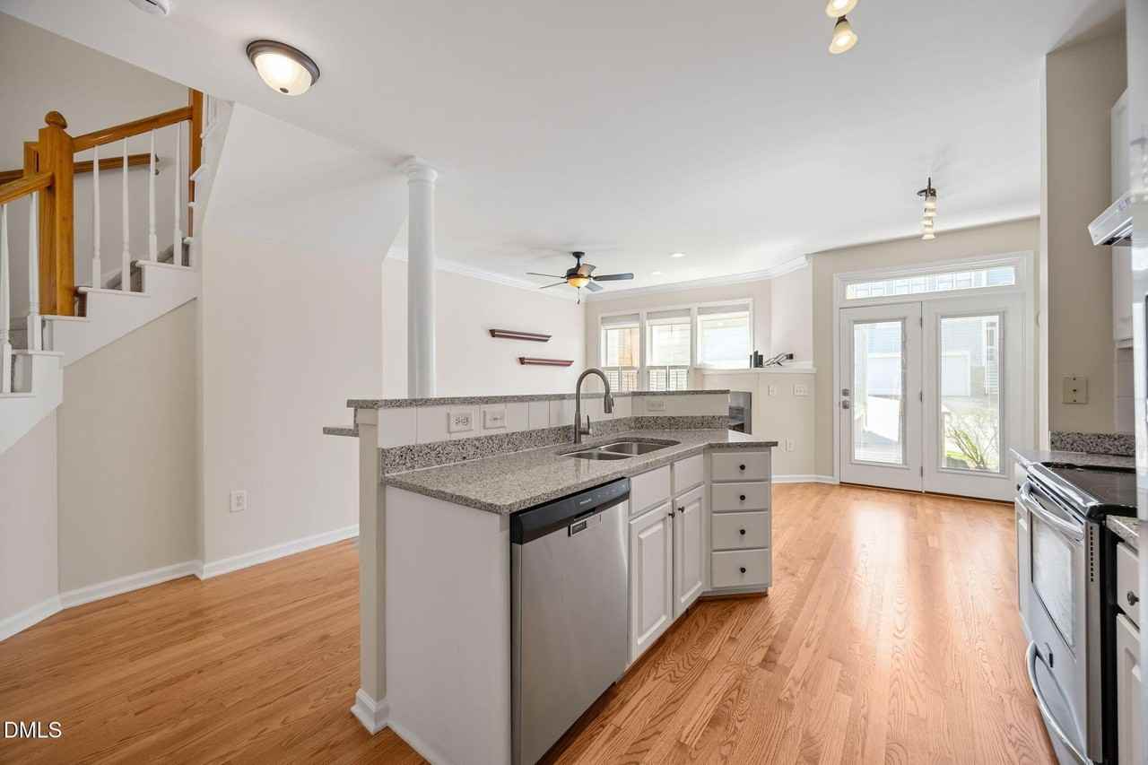 448 Heritage Village Ln - Photo 4 of 23