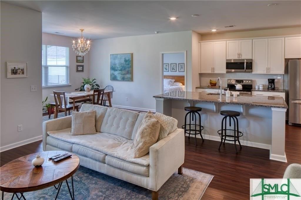 103 Natures Ct - Photo 2 of 11