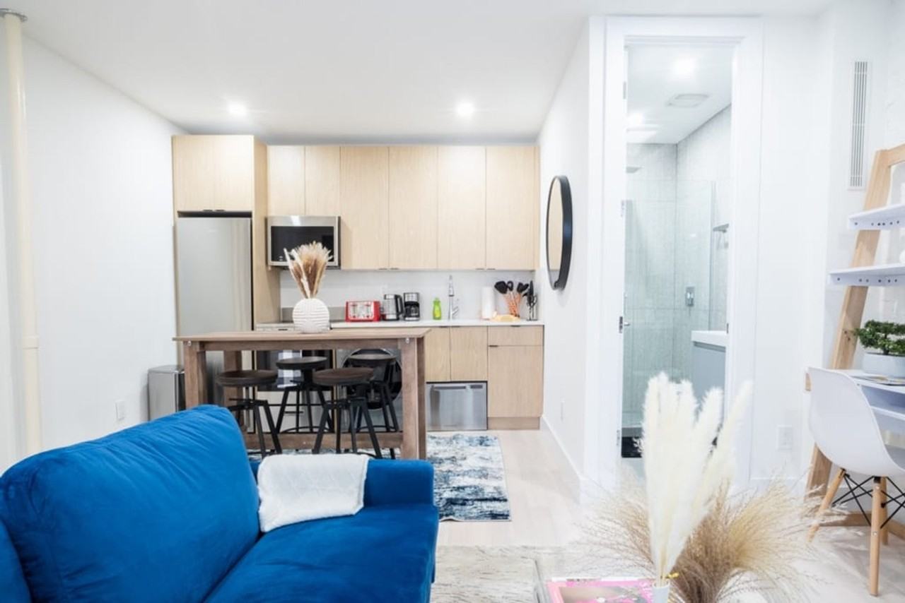 402 East 11th Street - Photo 6 of 37