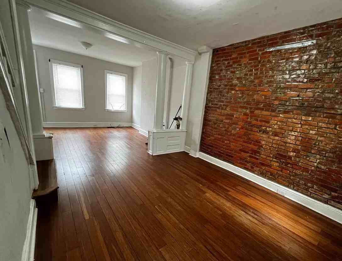 1931 Wilder St #1 - Photo 3 of 14