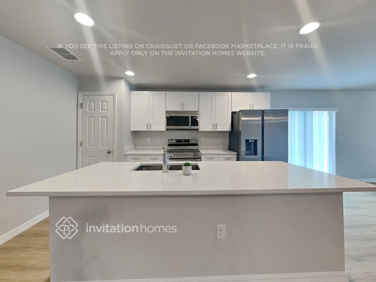 437 Ellington Ave Se - Photo 7 of 23