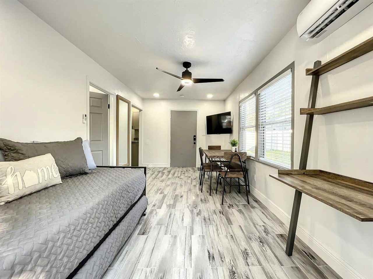 2317 Homeland St #1094239P - Photo 2 of 29