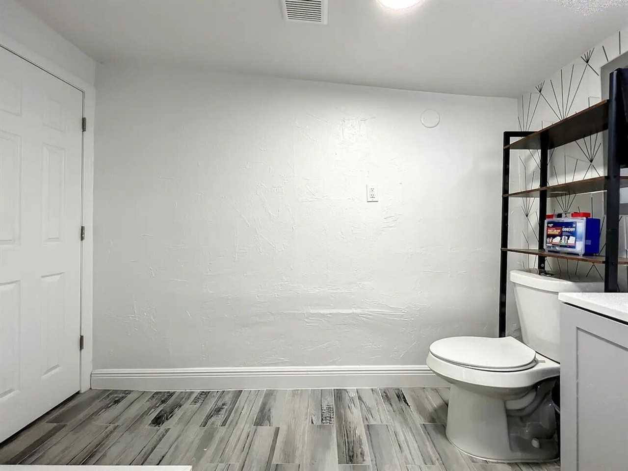 2317 Homeland St #1094239P - Photo 7 of 20