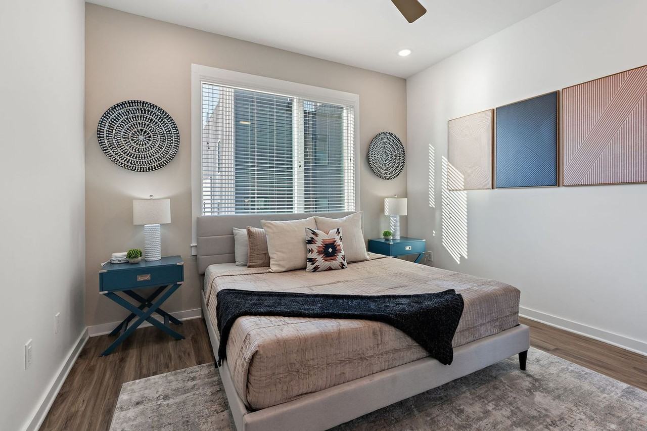 738 Douglas Ave #1051756P - Photo 6 of 28