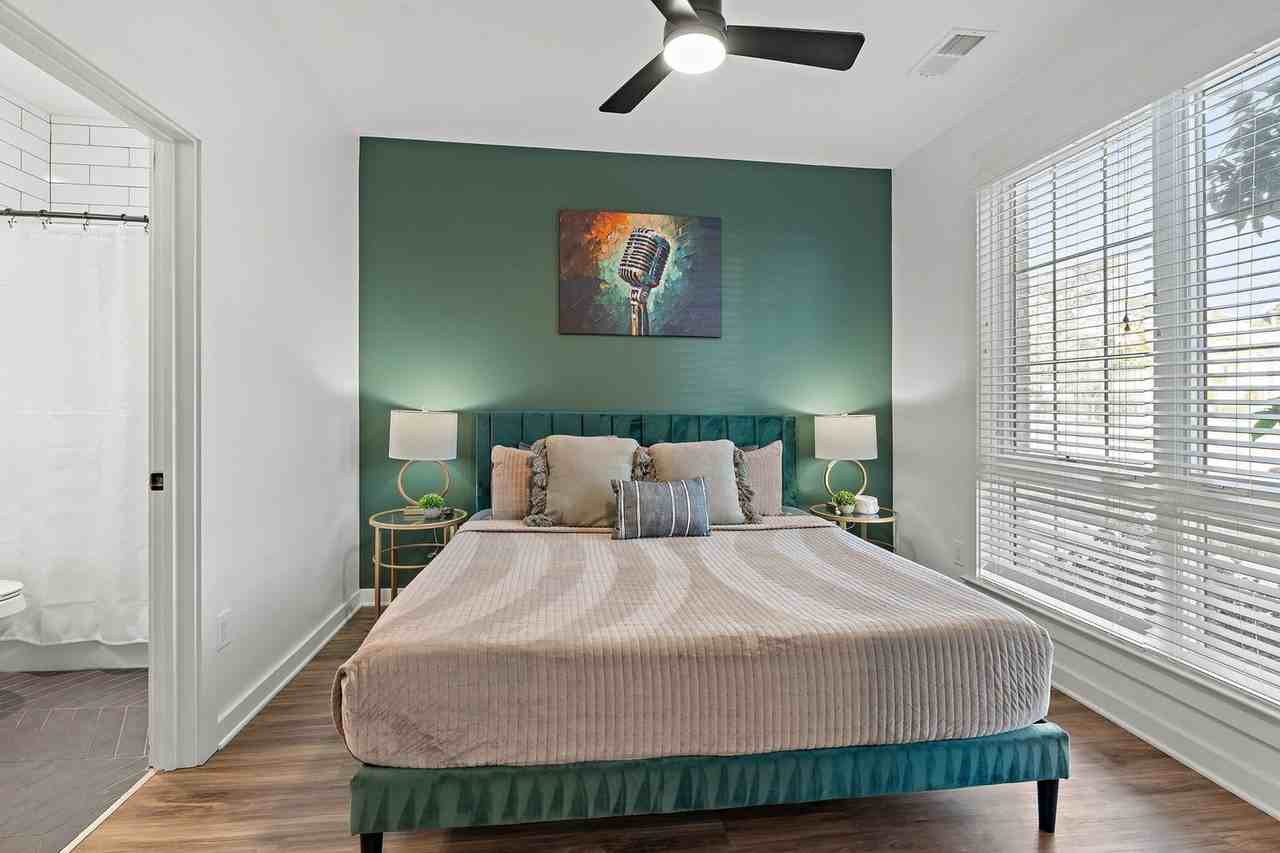 738 Douglas Ave #1051756P - Photo 7 of 28