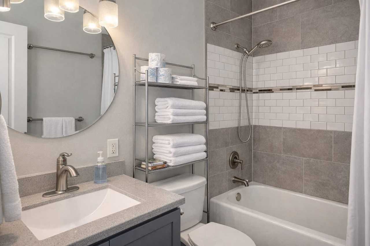 432 W Seymour St #1061612P - Photo 7 of 15