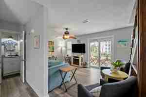 featured image of 22 Moreno Point Rd