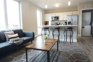 140 Pearl St - Photo 1 of 1