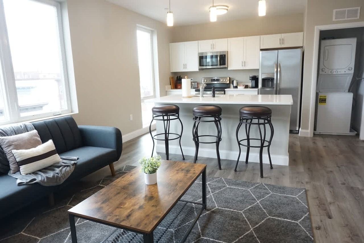 140 Pearl St #1470155P - Photo 4 of 15