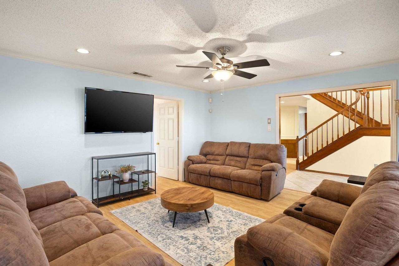 1424 Cobblestone Dr #1492738P - Photo 2 of 44