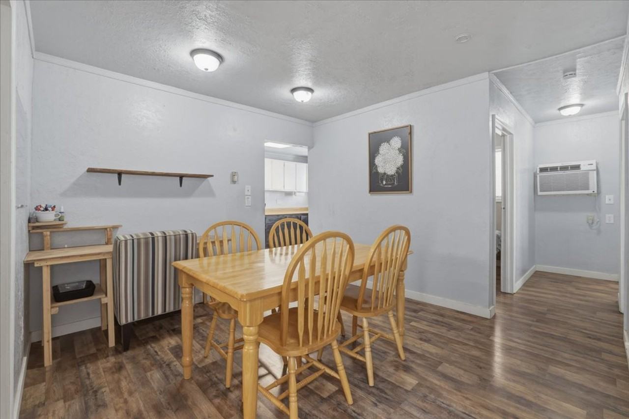 290 E 4th S #1492770P - Photo 2 of 14