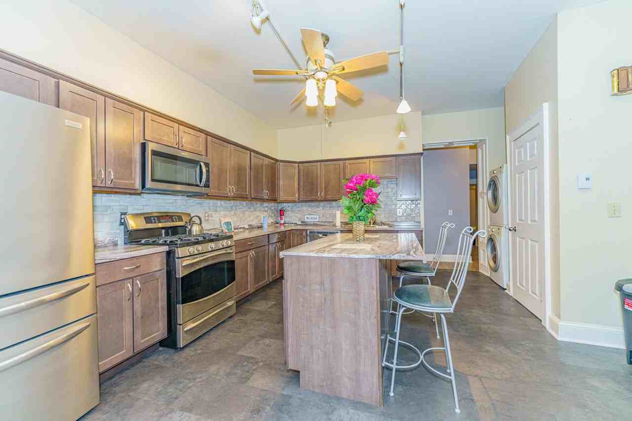 112 Green St #1501081P - Photo 7 of 49