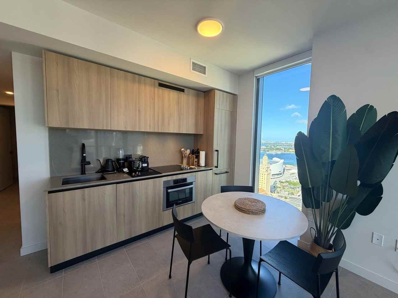 121 Ne 5th St #1470137P - Photo 7 of 13