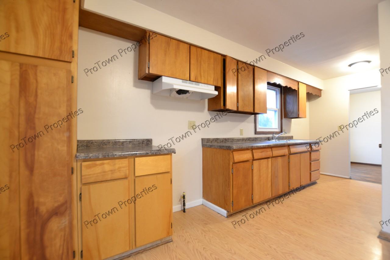 125 Saint Joseph Avenue - Photo 6 of 11