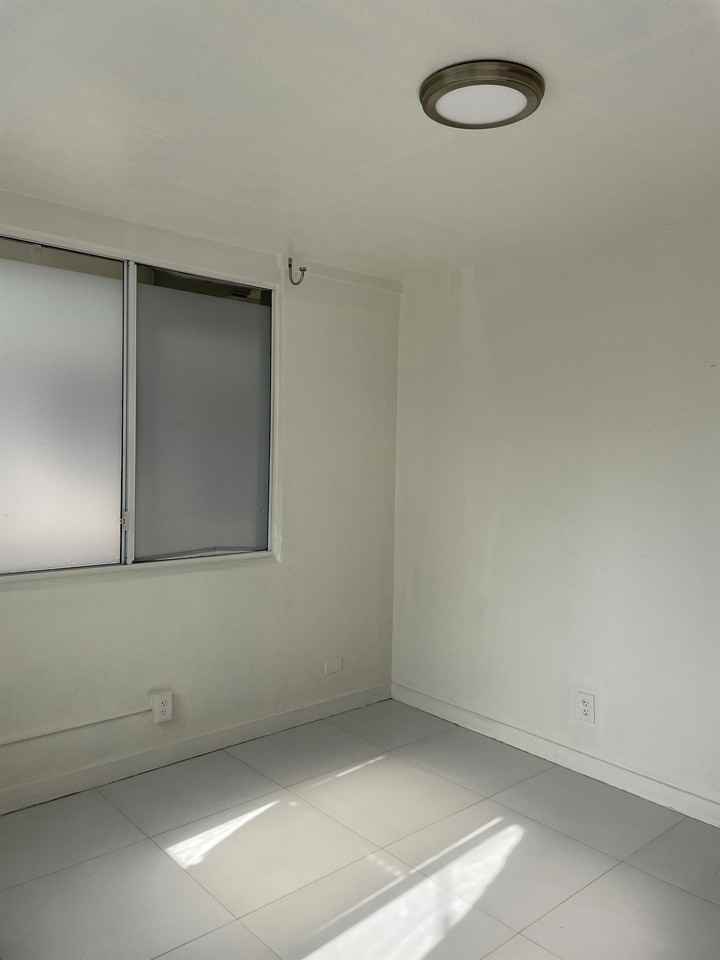 2344 Date St - Photo 2 of 4