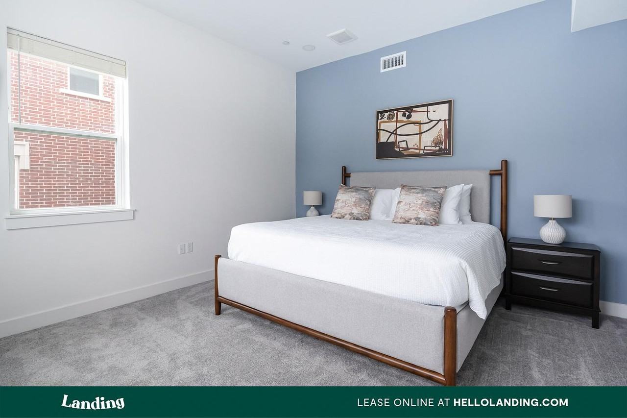 441 SW Longview Blvd - Photo 2 of 50