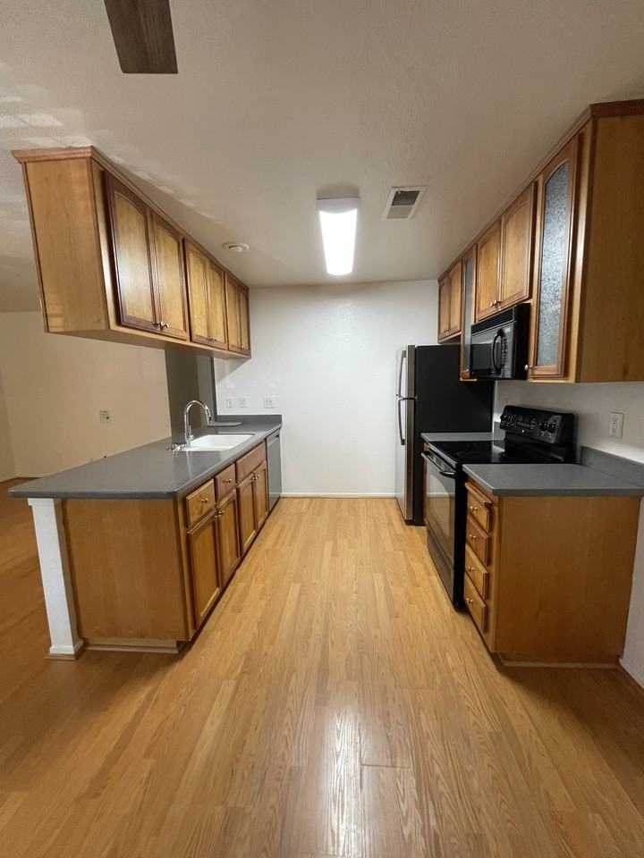 1125 Sheridan Avenue #56 - Photo 5 of 12