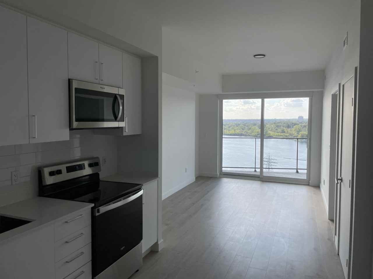 Rue Jos-Montferrand - Photo 2 of 12