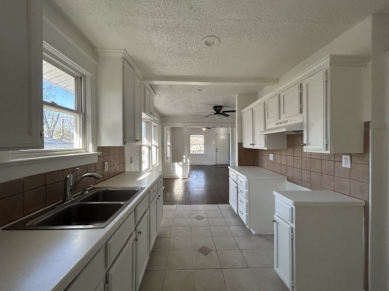 203 South Hardy Avenue - Photo 4 of 18