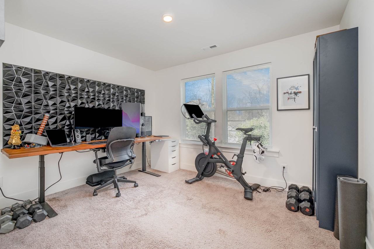 2703 Wells St #1 - Photo 5 of 27