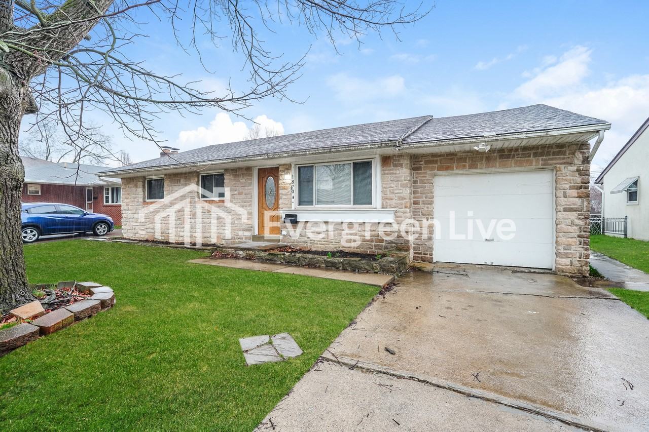 1870 Riverdale Rd - Photo 2 of 15