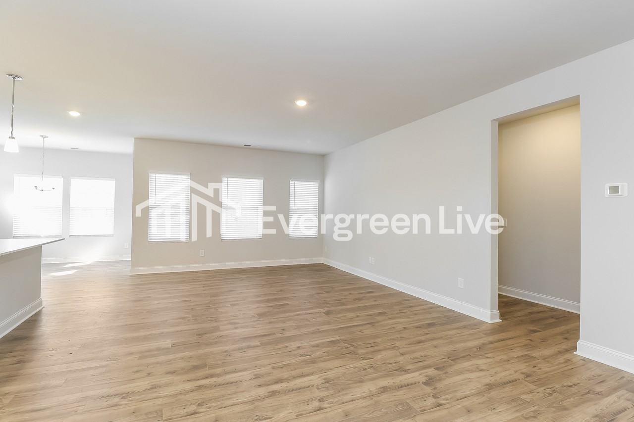 1024 Rosefield Ct - Photo 6 of 15