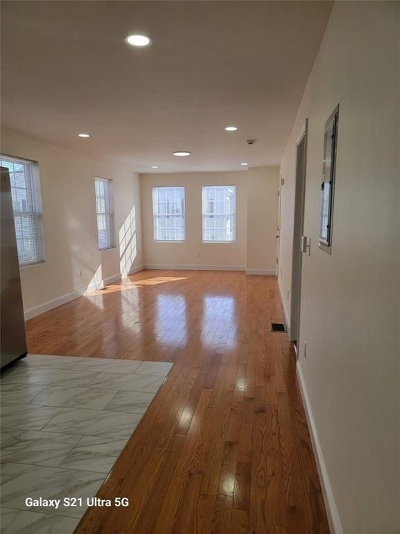 255 Ohio Ave - Photo 4 of 18