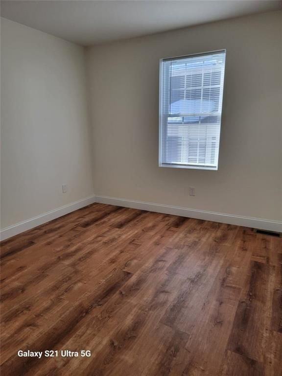 255 Ohio Ave - Photo 5 of 18