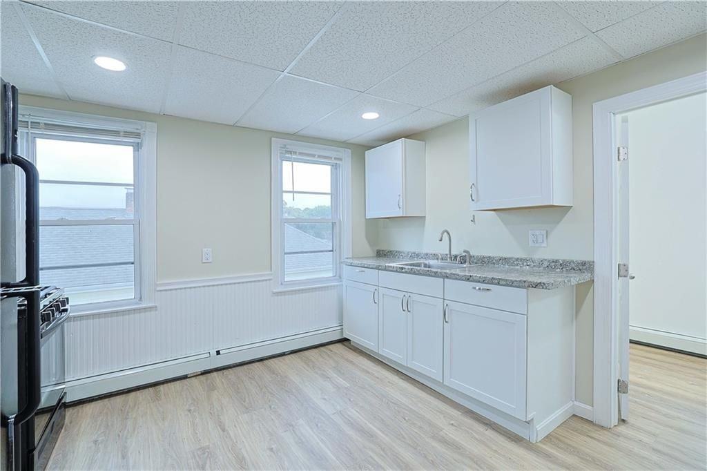 156 Urban Ave ##3 - Photo 2 of 14