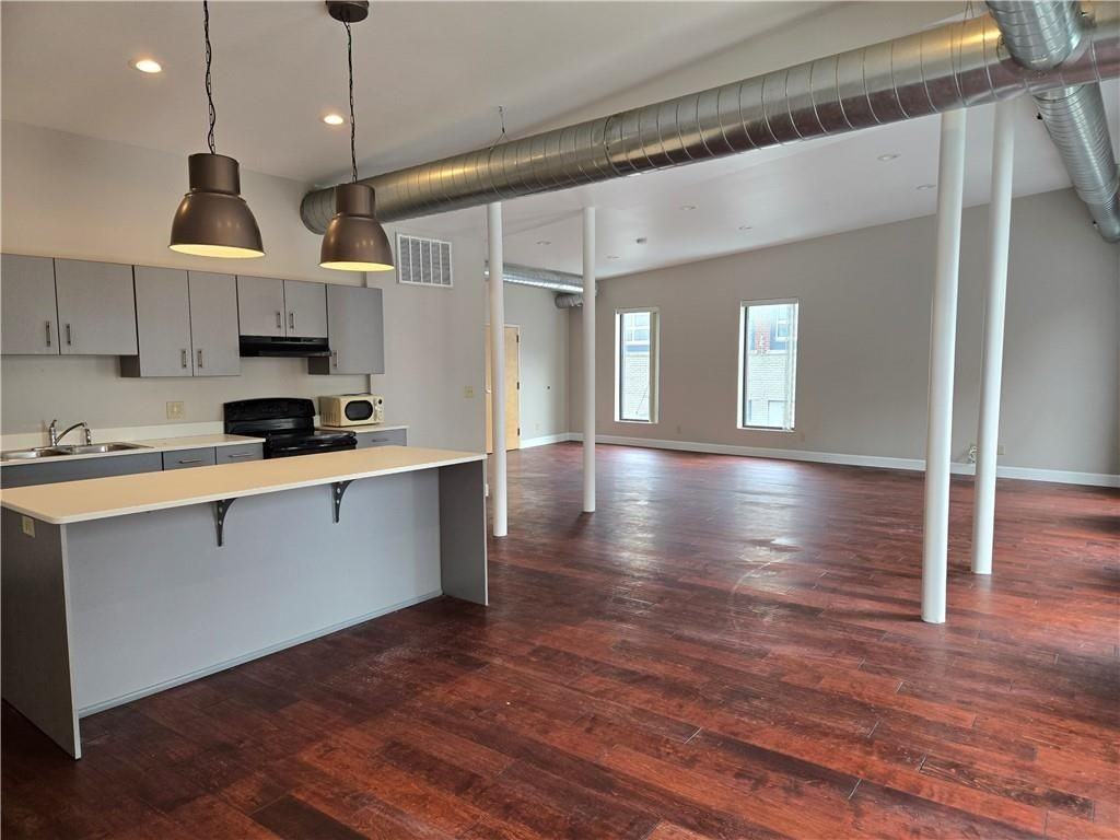 320 East Ave ##200 - Photo 5 of 24