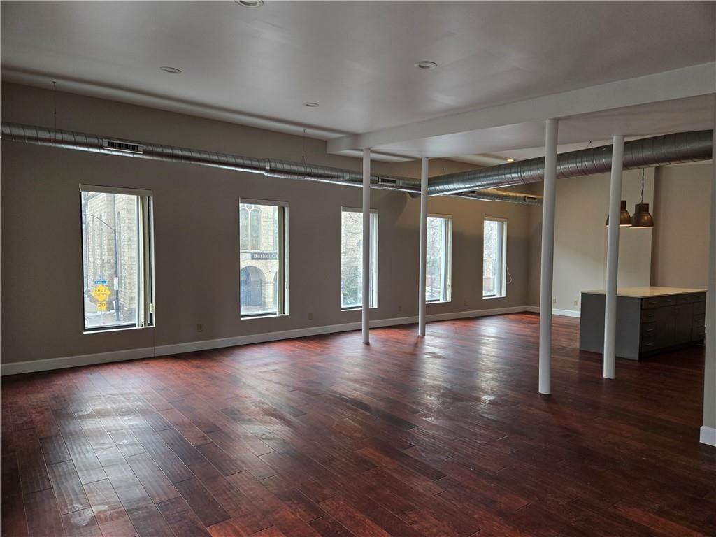 320 East Ave ##200 - Photo 7 of 24