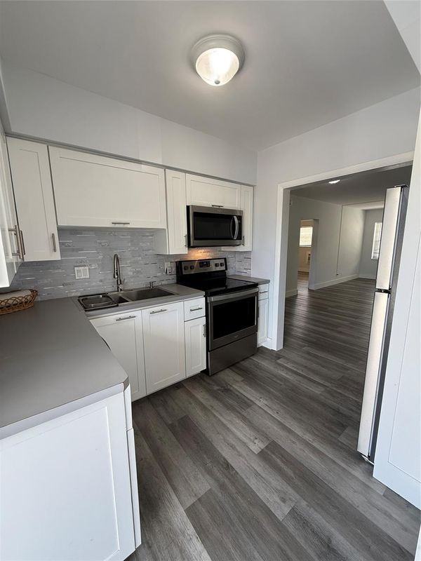 3851 Ne 21st Ave ##19 - Photo 2 of 3