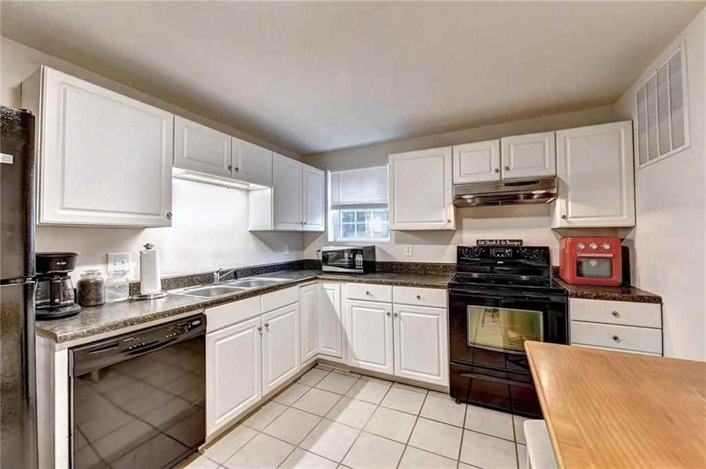 6490 Tuggle Dr - Photo 5 of 16