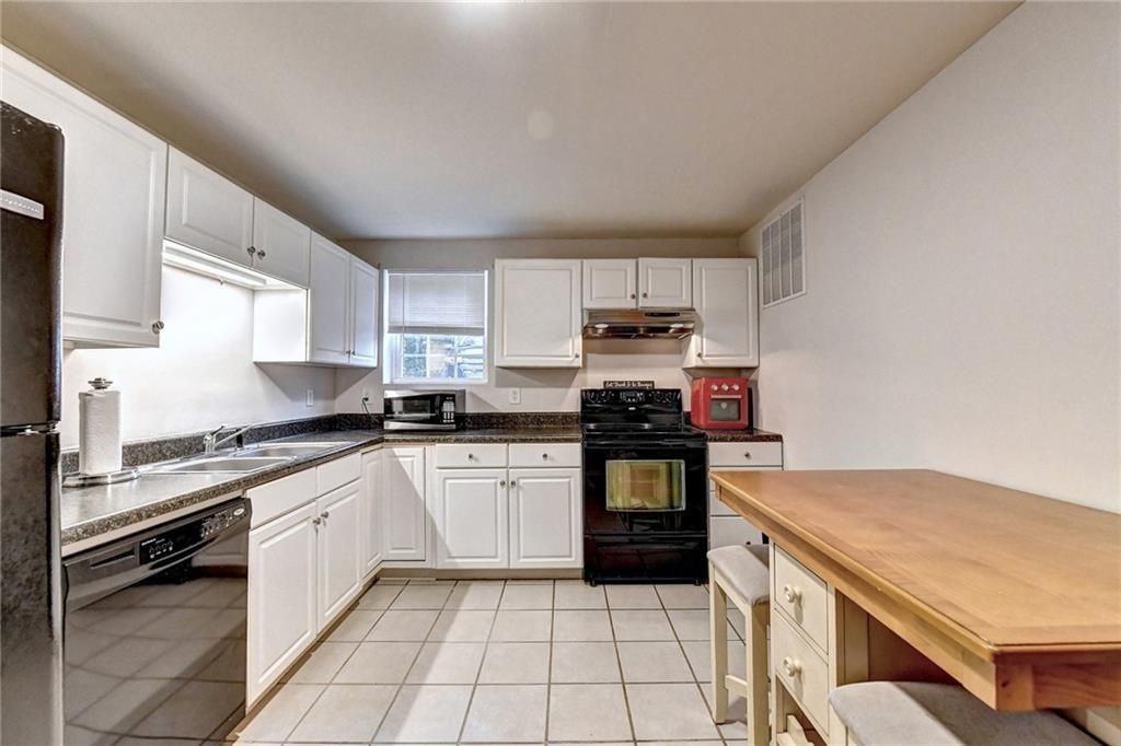 6490 Tuggle Dr - Photo 6 of 16