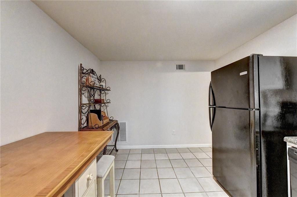 6490 Tuggle Dr - Photo 7 of 16