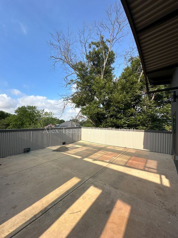 811 Montana St - Photo 3 of 19