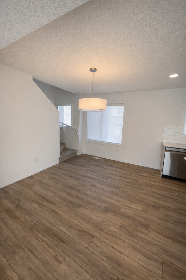 1025 Secord Promenade 52 - Photo 2 of 15