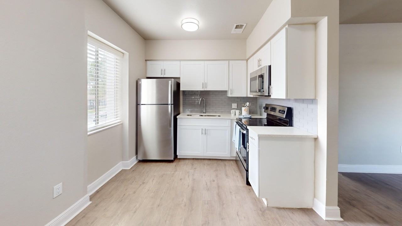 Soto Apartments - Photo 6 of 36