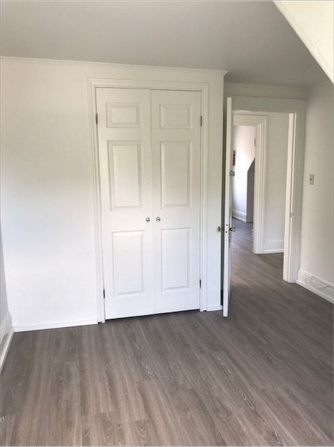 302 FRONTENAC ST - Photo 3 of 8