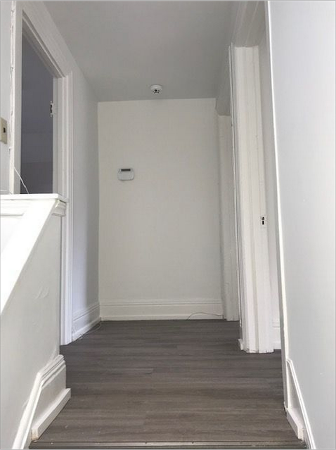 302 FRONTENAC ST - Photo 6 of 8