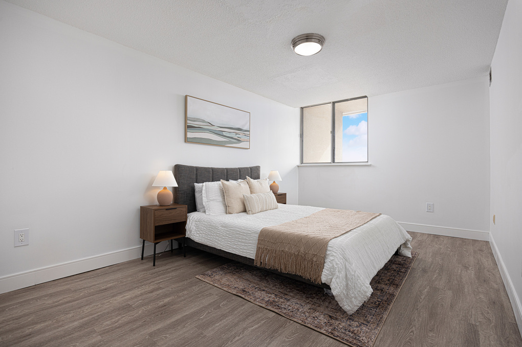 430 McMurchy Avenue South - Photo 7 of 18